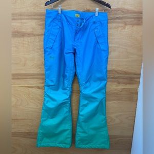 Under Armour snow pants